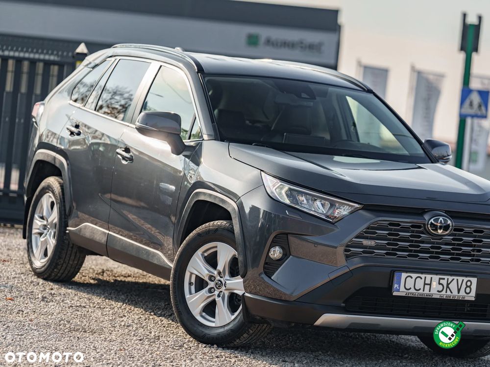 Toyota RAV4 - 8