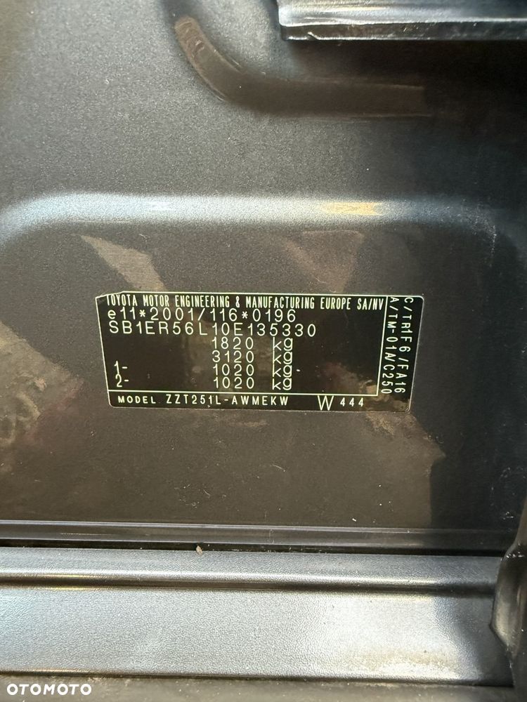 Toyota Avensis 1.8 VVT-i Combi - 11
