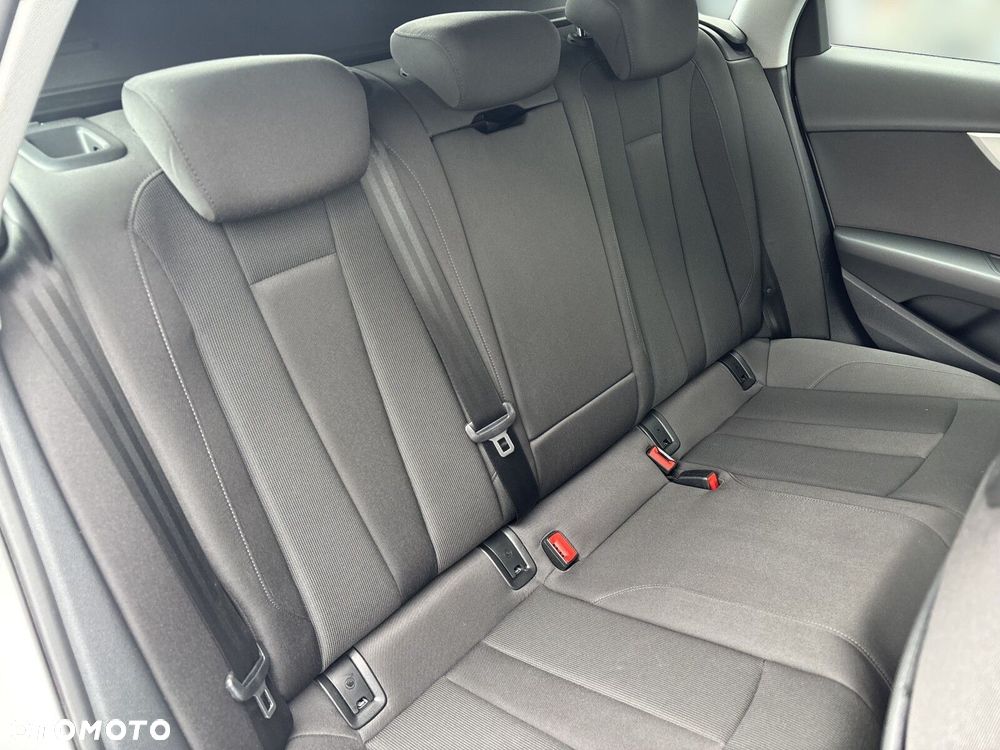 Audi A4 Avant 40 TFSI mHEV S Line S tronic - 24
