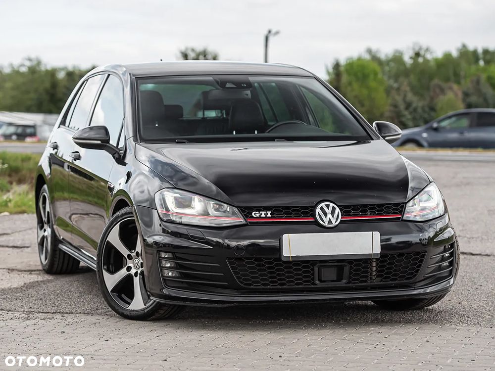 Volkswagen Golf 2.0 TSI 4Mot R DSG - 2