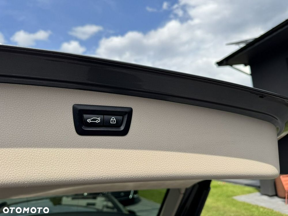 BMW Seria 3 320d Sport Line Shadow - 38