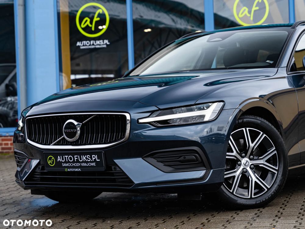 Volvo V60 B3 B Essential - 3