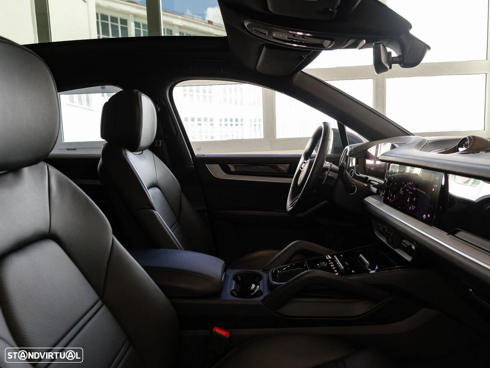 Porsche Cayenne Coupé E-Hybrid - 30