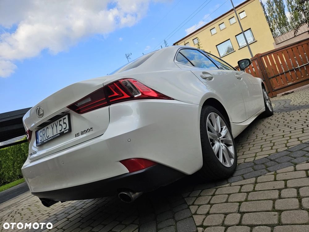 Lexus IS 200t Elite - 25