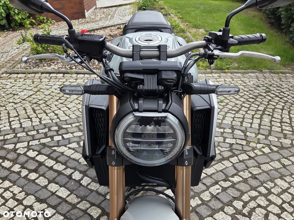 Honda CB - 27