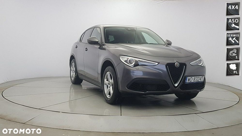Alfa Romeo Stelvio - 1