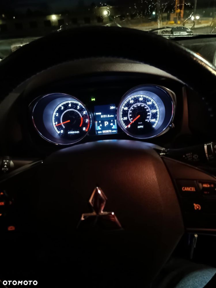 Mitsubishi Outlander - 6