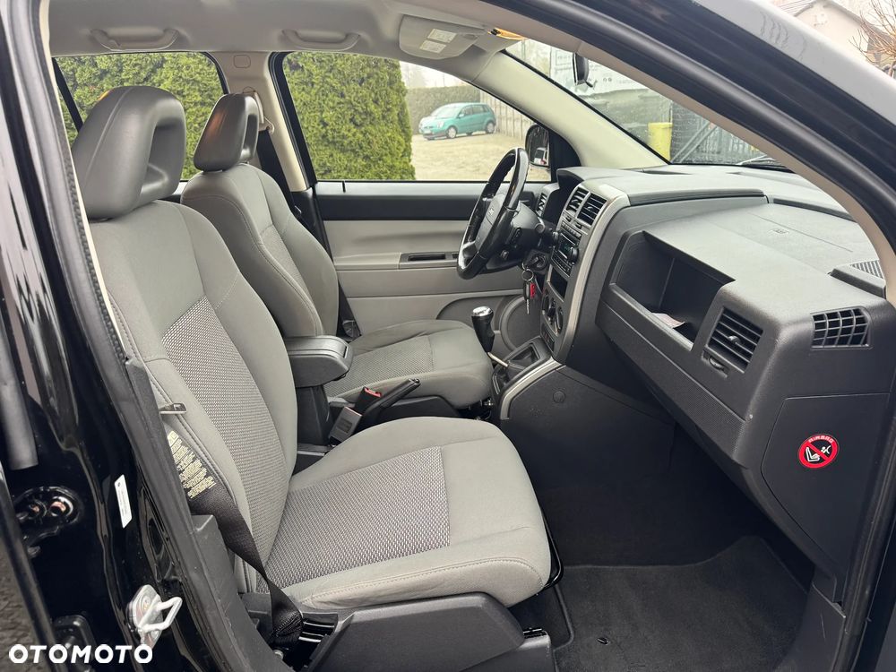 Jeep Compass 2.4I 4x4 Sport - 29