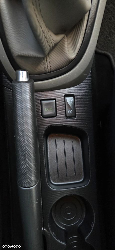 Renault Captur ENERGY dCi 90 Start&Stop Luxe - 28