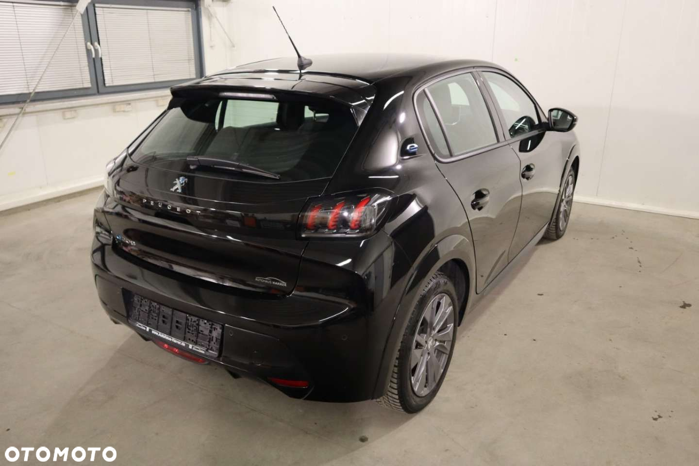 Peugeot 208 e-208 Allure - 6