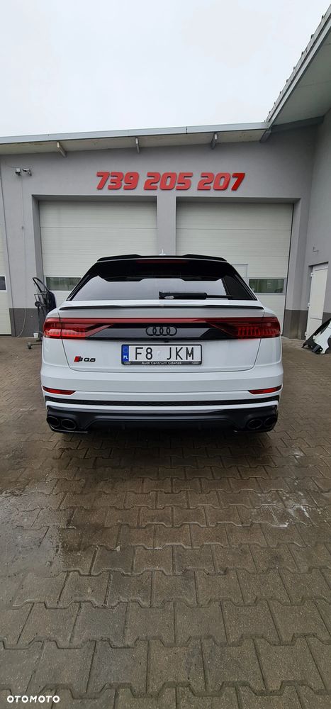 Audi SQ8 - 8