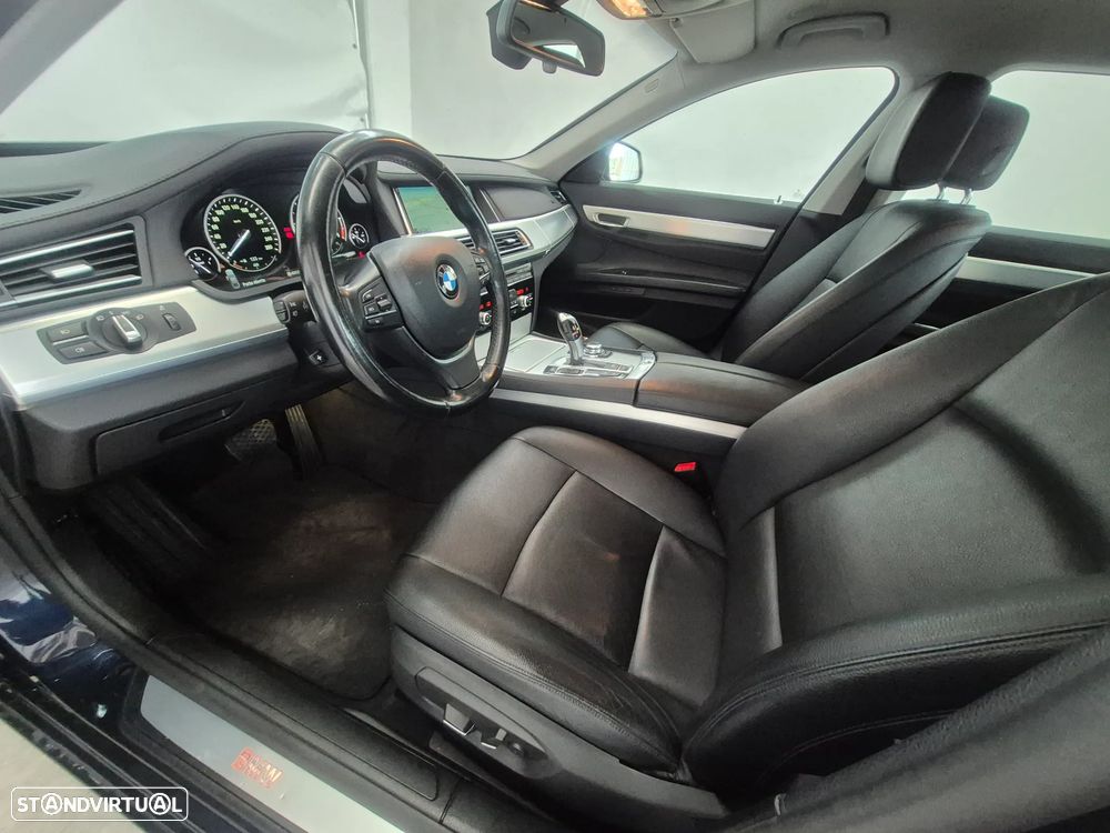BMW 730 d xDrive - 12