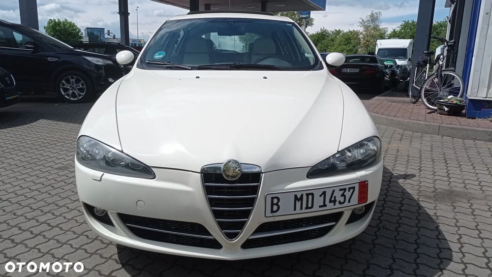 Alfa Romeo 147 1.6 Twin Spark AMICA - 25