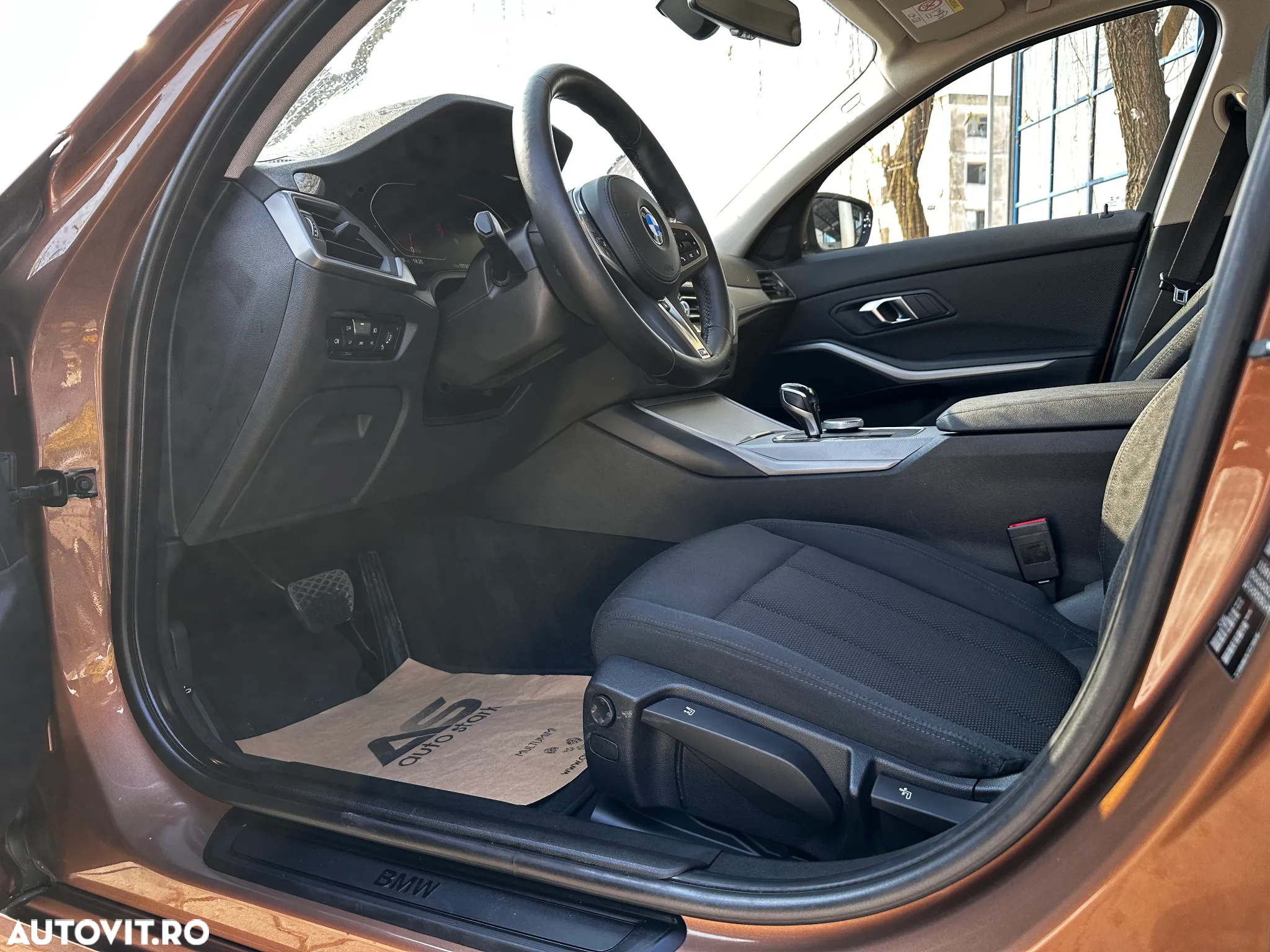 BMW Seria 3 318d Aut. - 16