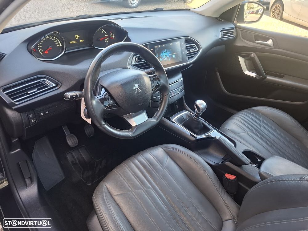 Peugeot 308 SW BlueHDi 120 Stop & Start Allure - 26
