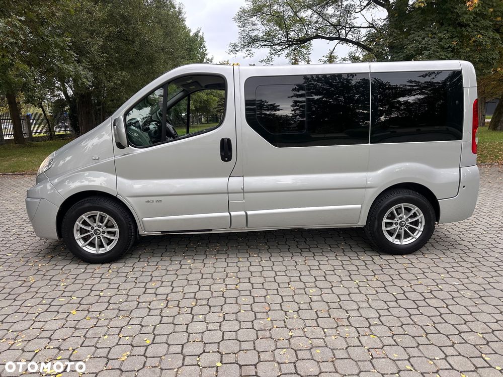 Renault Trafic Grand Passenger Expression - 32