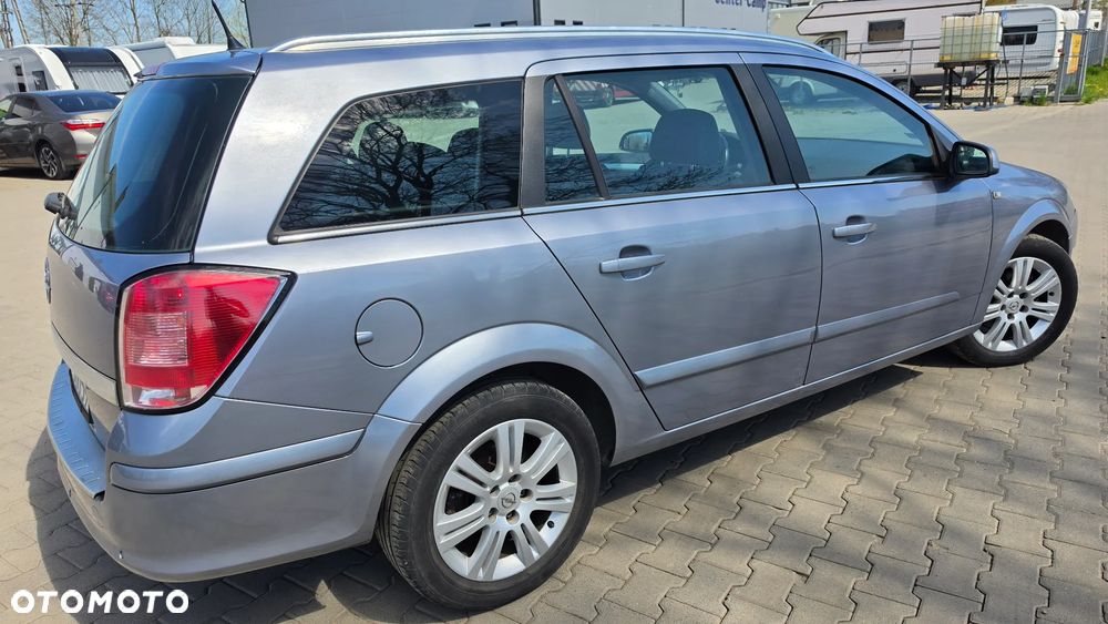 Opel Astra - 16