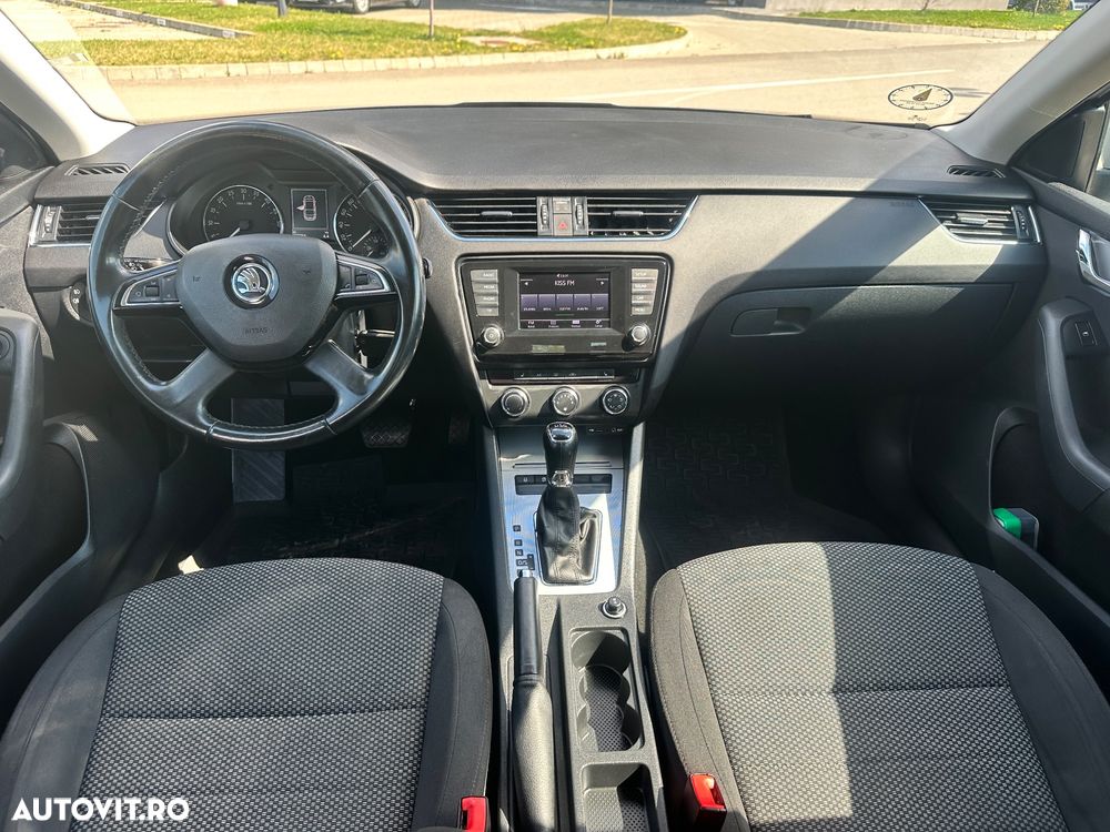 Skoda Octavia 1.6 TDI DPF DSG Active - 11
