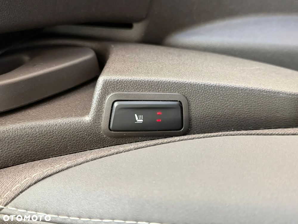 Renault Espace 1.6 dCi Energy Initiale Paris EDC 7os - 17