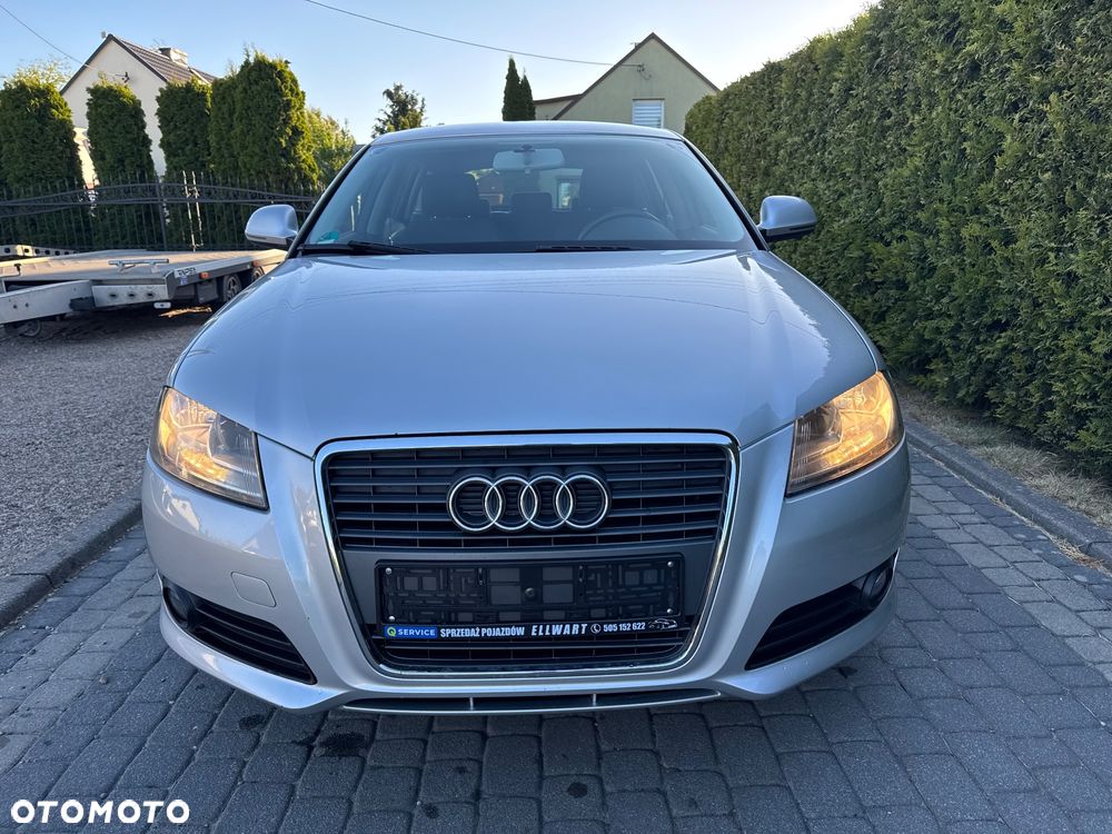 Audi A3 Sportback 2.0 TDI Ambiente - 2