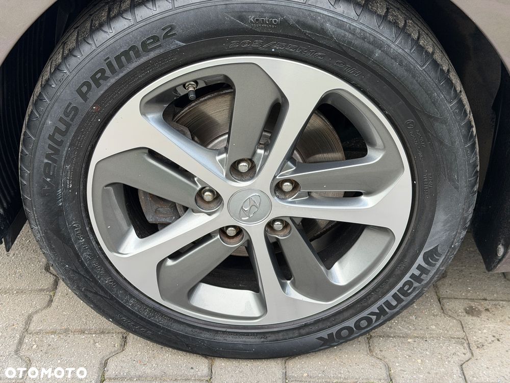 Hyundai i30 blue Kombi 1.4 YES Gold - 10