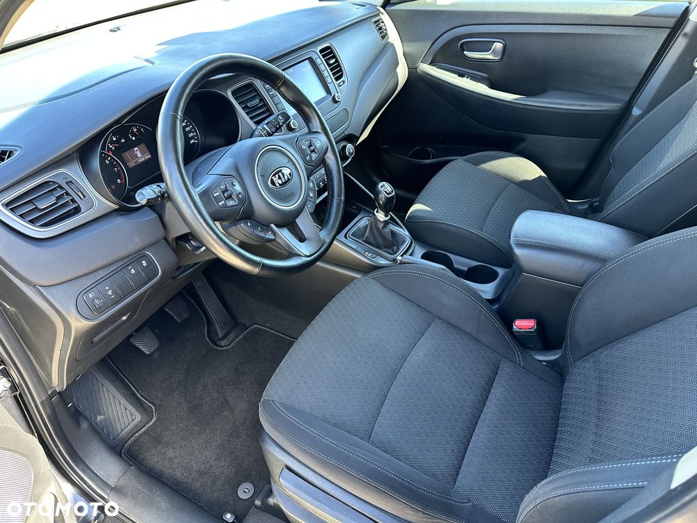 Kia Carens 1.6 GDI Dream-Team Edition - 8