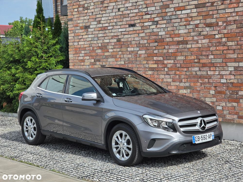 Mercedes-Benz GLA 200 d Activity Edition - 20