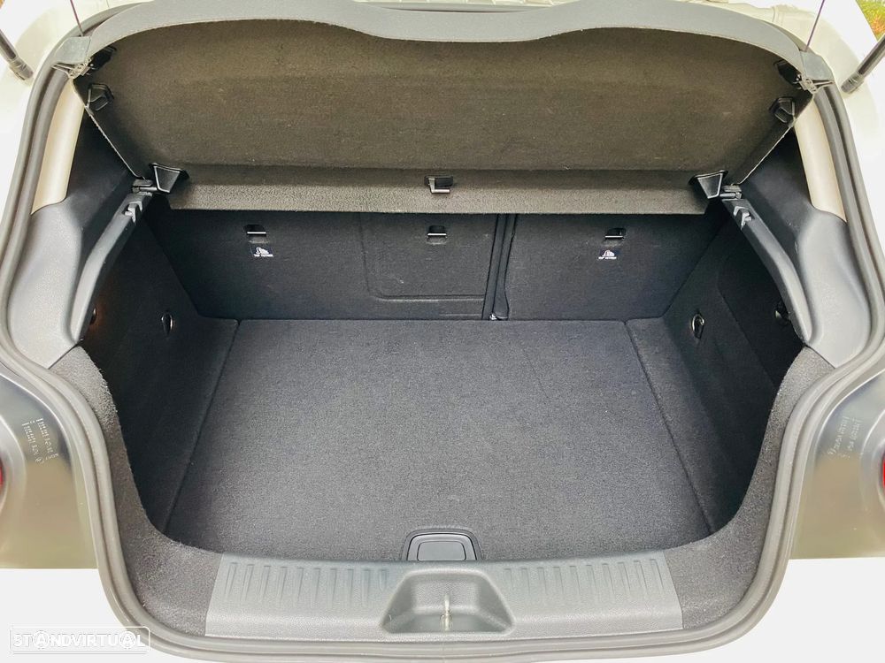 Mercedes-Benz A 180 d Urban - 13