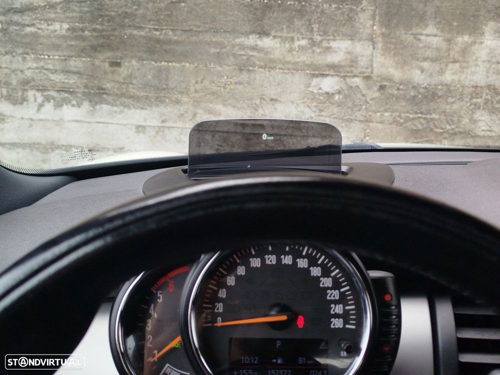 MINI 5 Portas Cooper D Auto - 6