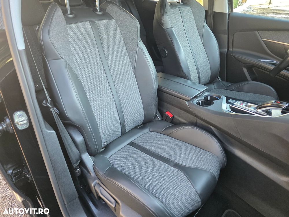 Peugeot 3008 1.2 PureTech Turbo S&S EAT8 Allure - 13