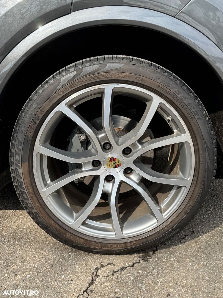 Porsche Cayenne S Tiptronic S Platinum Edition - 25