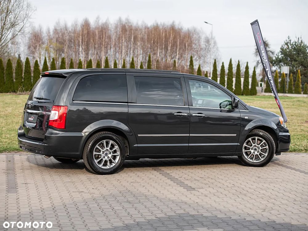 Lancia Voyager 3.6 Platinum - 15