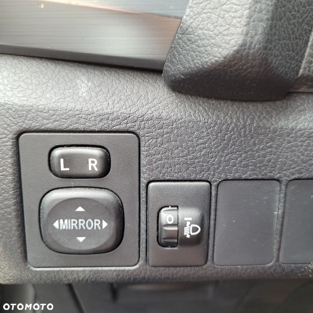Toyota Auris - 16