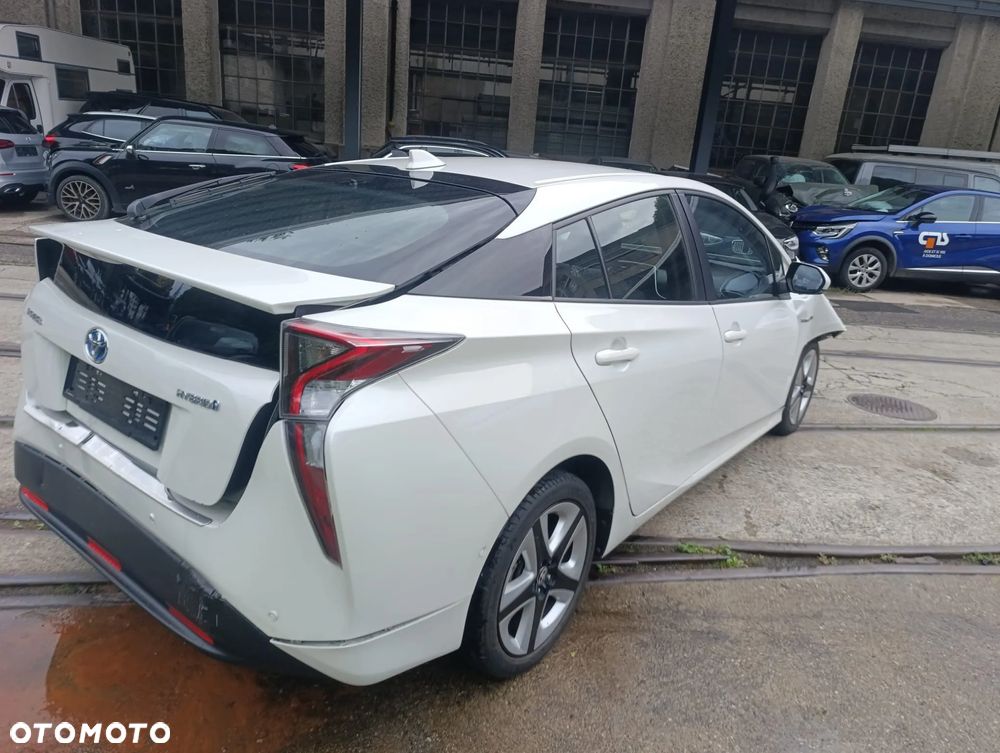 Toyota Prius 1.8 Hybrid Premium - 3