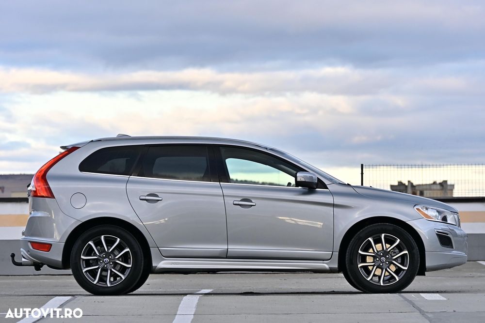 Volvo XC 60 D5 AWD Aut. RDesign - 8