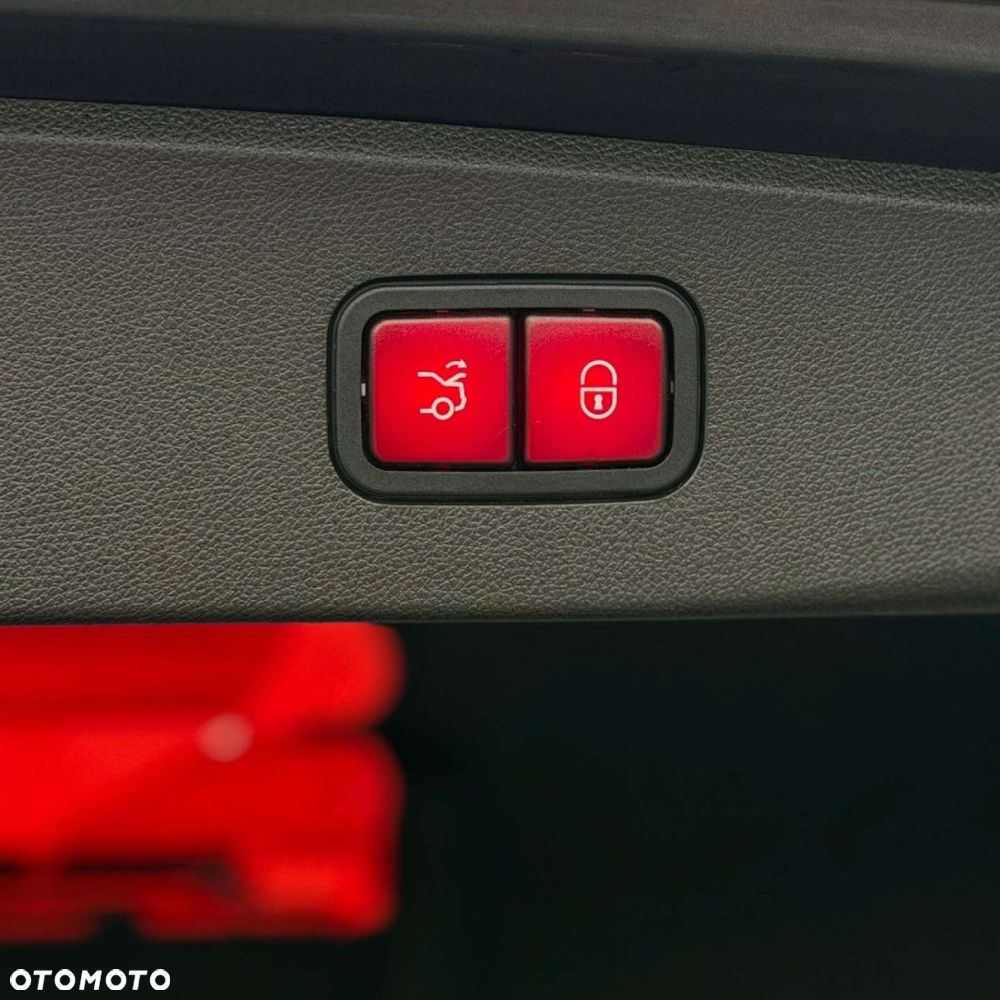 Mercedes-Benz Klasa E - 12