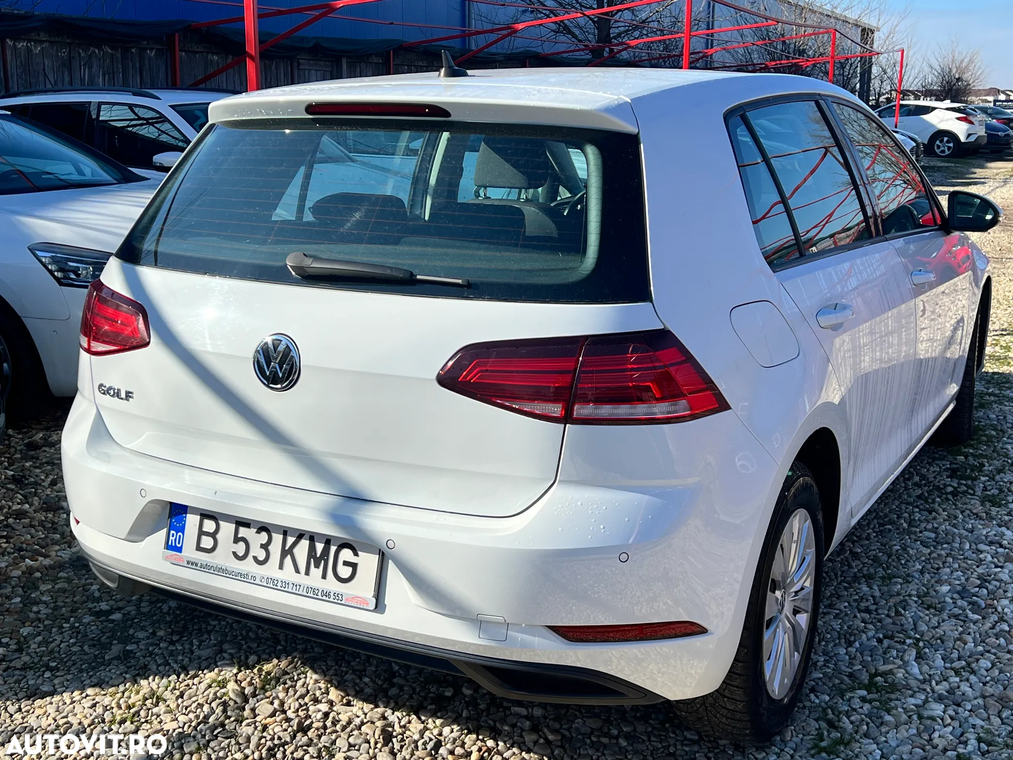 Volkswagen Golf 1.6 TDI Comfortline - 4