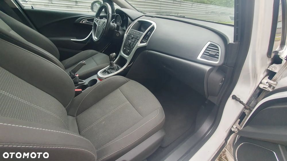 Opel Astra - 8