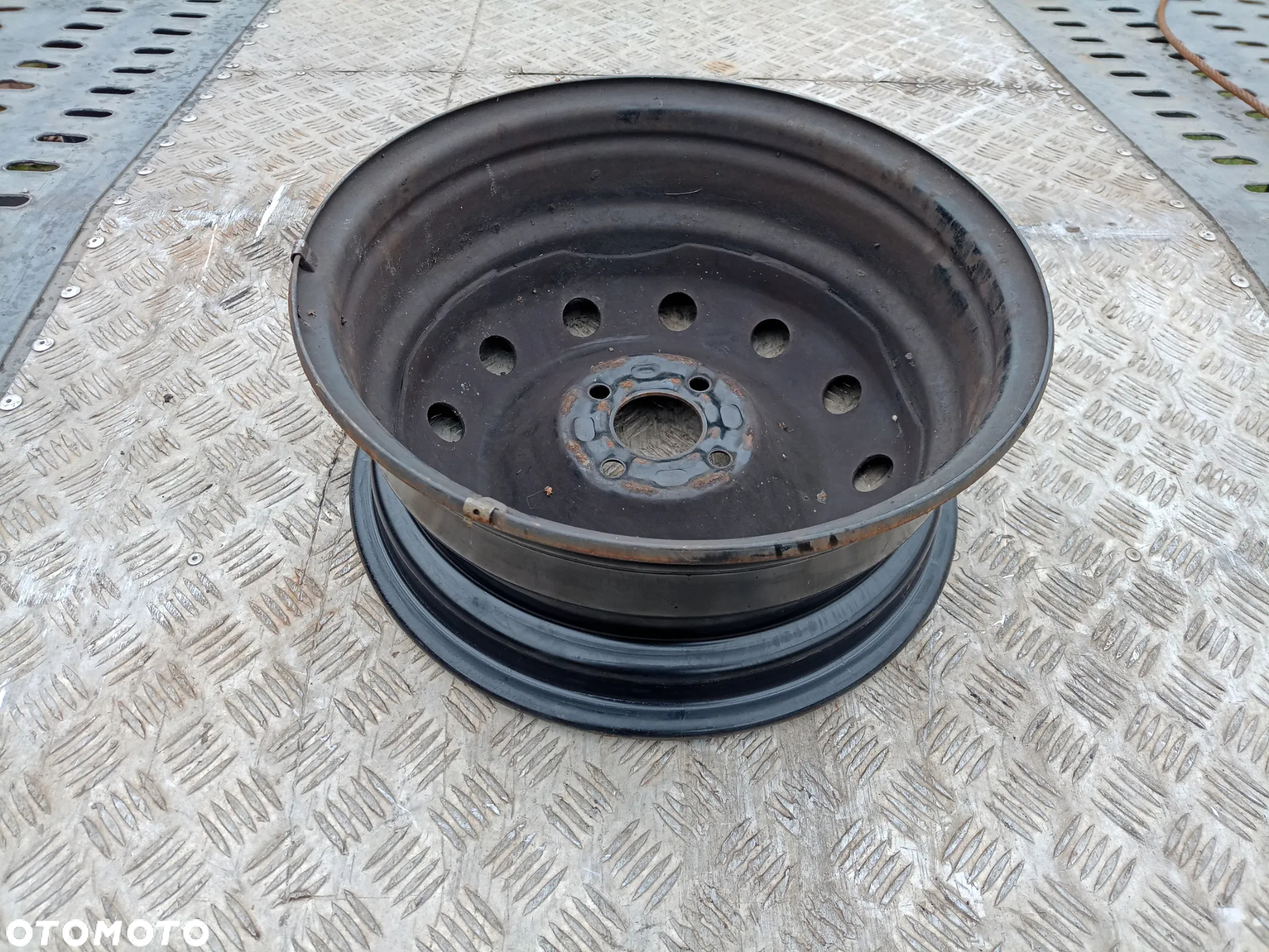 Felga stalowa R15 Renault 4x100 et43 6Jx15H2 - 4