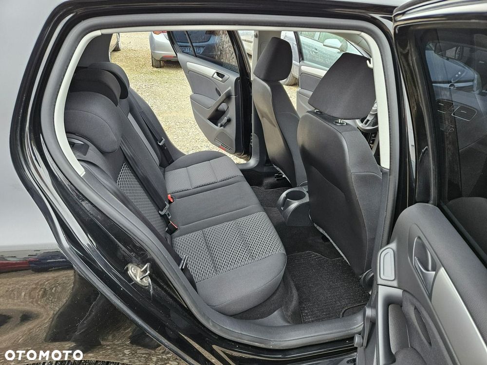 Volkswagen Golf - 10