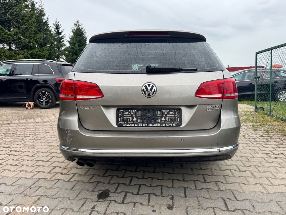 Volkswagen Passat 2.0 TDI BlueMotion Technology R-Line - 12