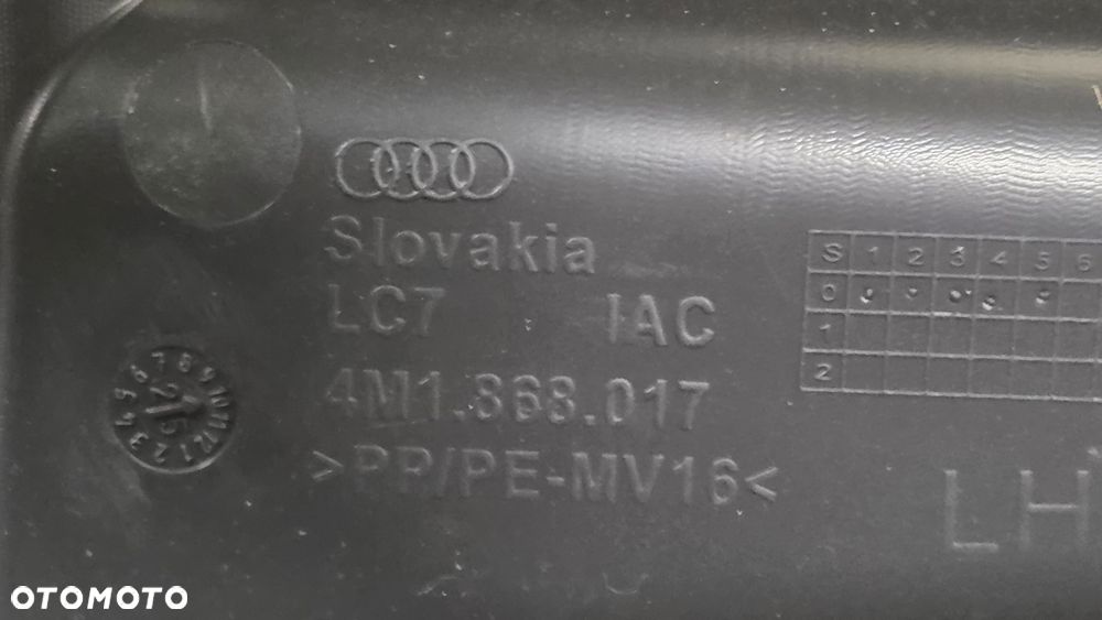 Drzwi lewe błotnik listwa przód Audi Q7 4M - 16