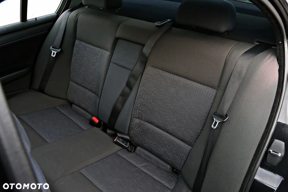 BMW Seria 3 320i - 35