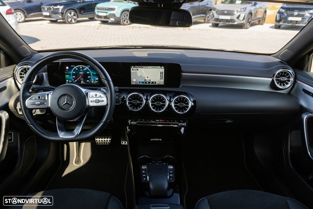 Mercedes-Benz A 250 Limousine e 8G-DCT AMG Line - 22