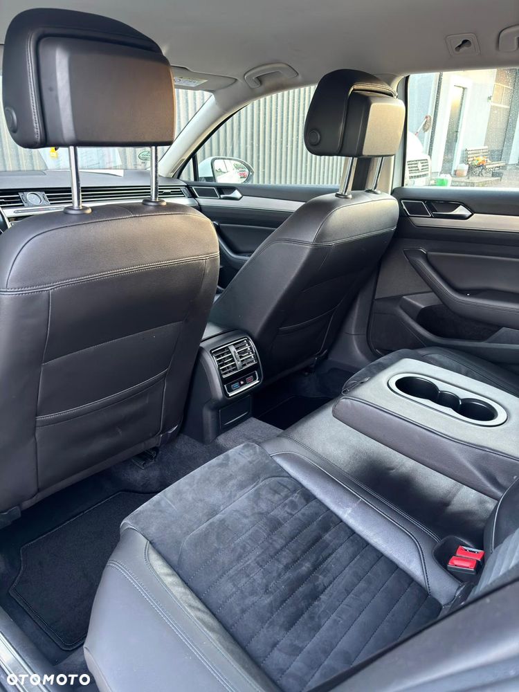 Volkswagen Passat 2.0 TDI (BlueMotion Technology) DSG Highline - 20