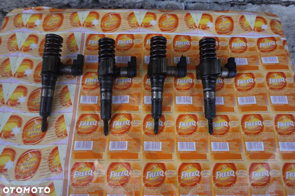 WTRYSK 2.0 TDI SKODA OCTAVIA SUPERB AUDI A3 8P 03G130073T - 2