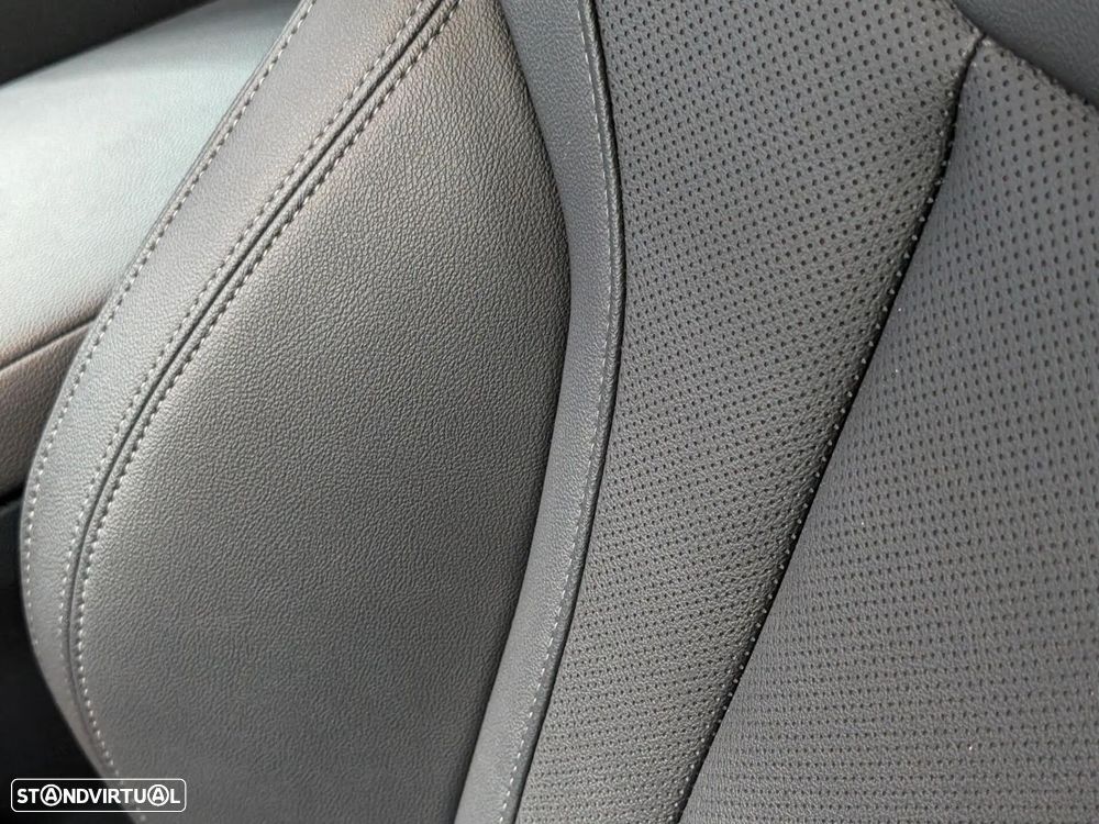BMW 320 e Pack Desportivo M Auto - 30