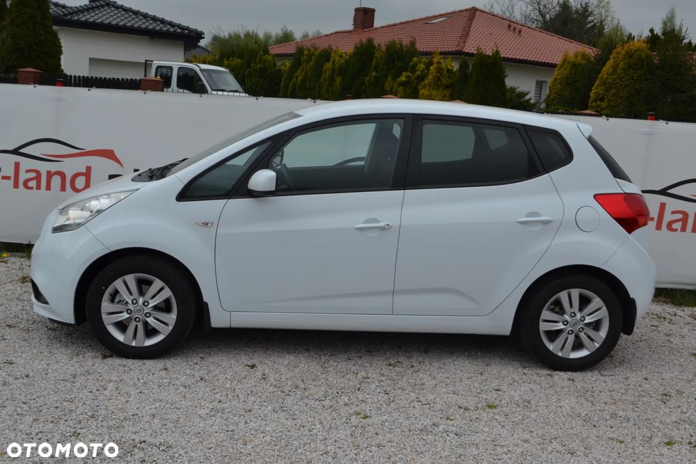 Kia Venga - 11