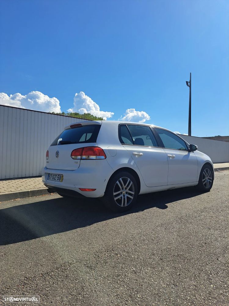 VW Golf 2.0 TDi Confortline - 3