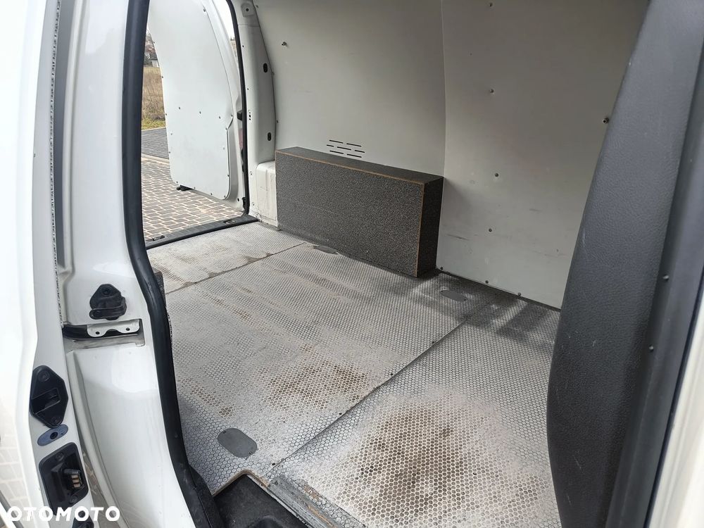 Volkswagen Caddy - 24